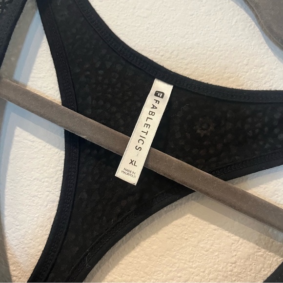 Fabletics & Athleta Active Tanks Bundle - Picture 3 of 16